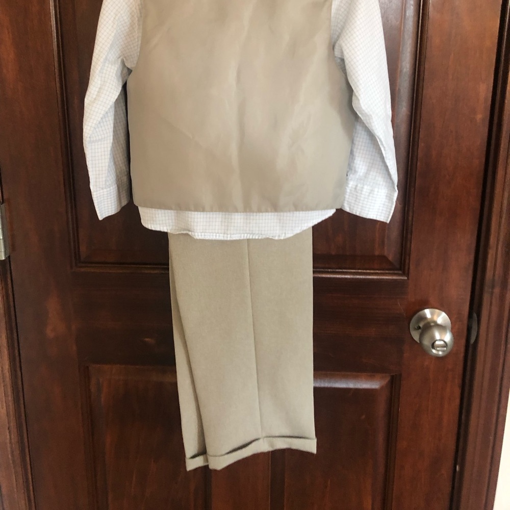 Children Suit - Picture 4 of 4